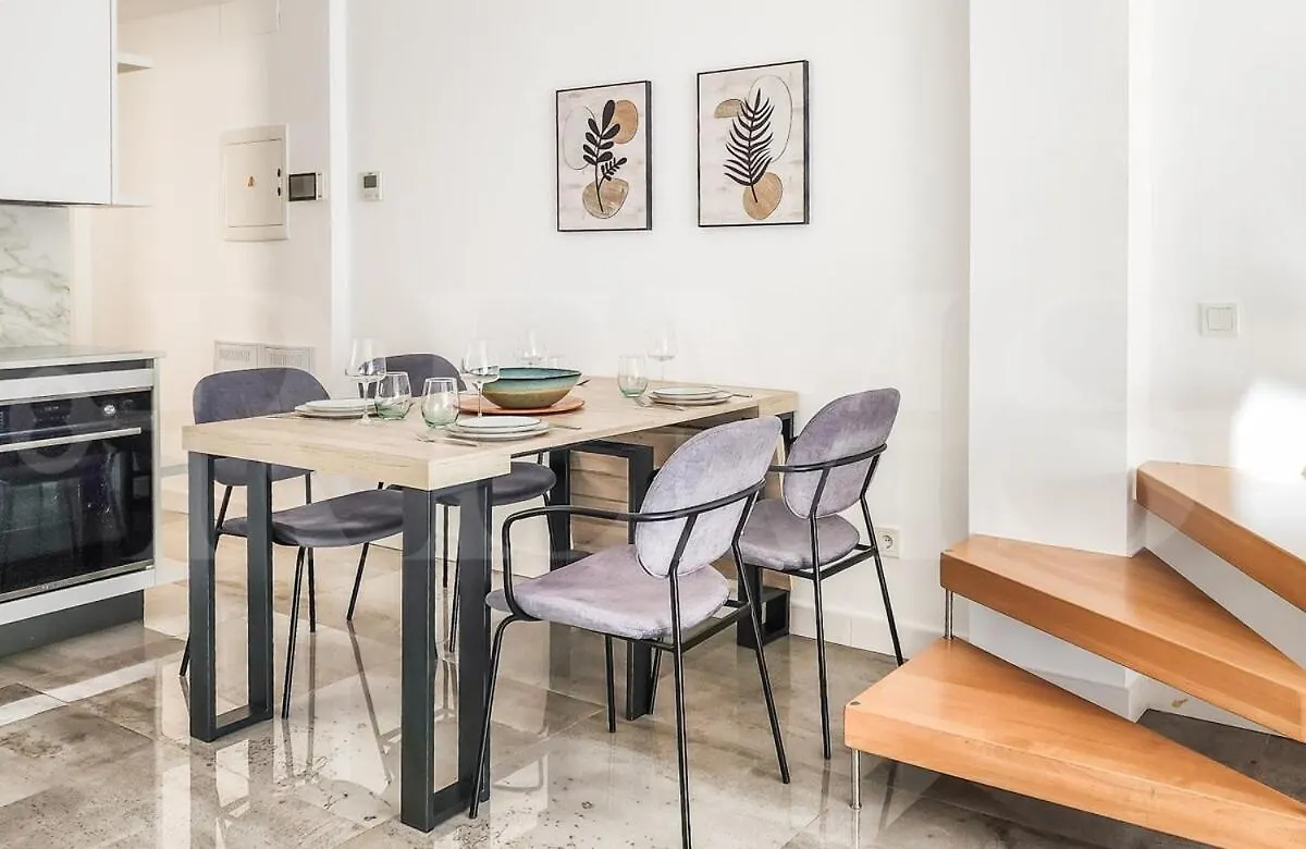 פואנגירולה Chic Gem Rooftop Terrace With Bbq Rems