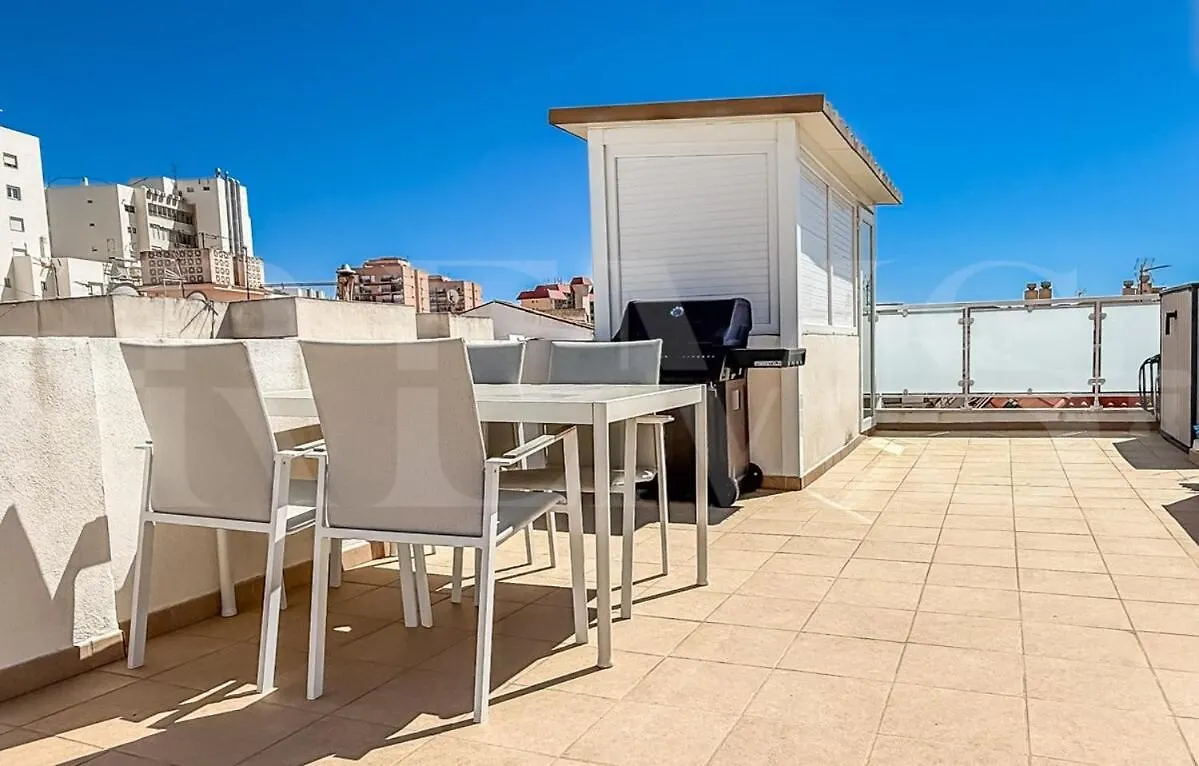 פואנגירולה Chic Gem Rooftop Terrace With Bbq Rems 0*,